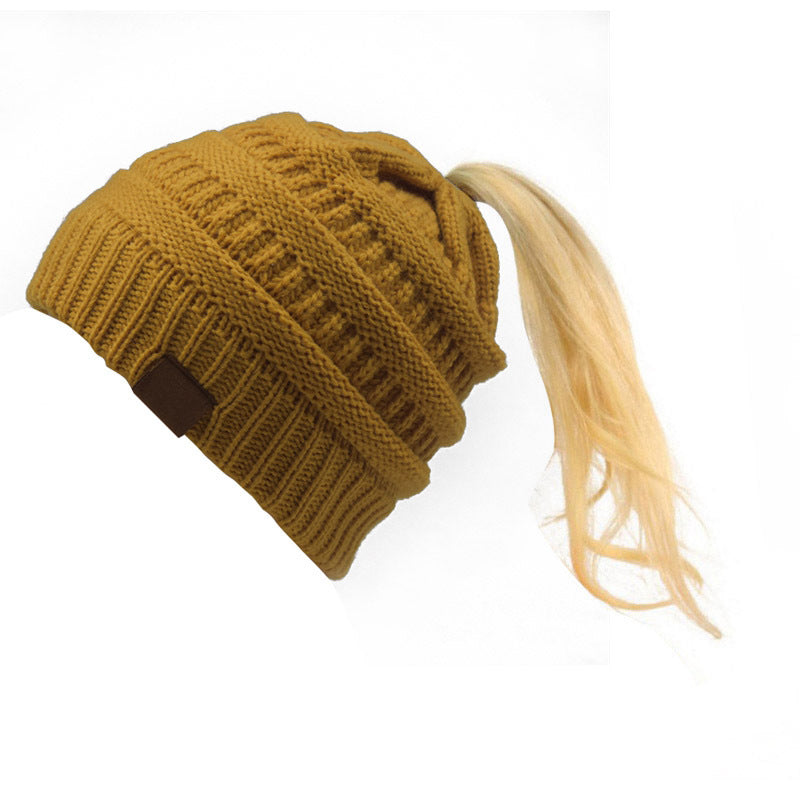 CozyKnit Women's Winter Beanie – Warm & Stylish Hat
